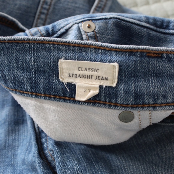 Light Wash Slightly Distressed High-Rise Calssic Straight Jeans - Picture 8 of 9